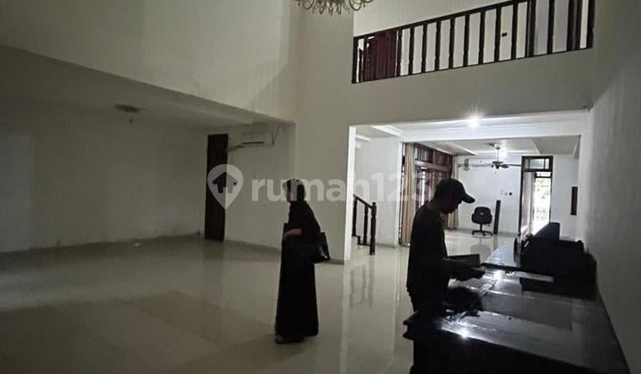 Nice Strategic House, Menteng Area