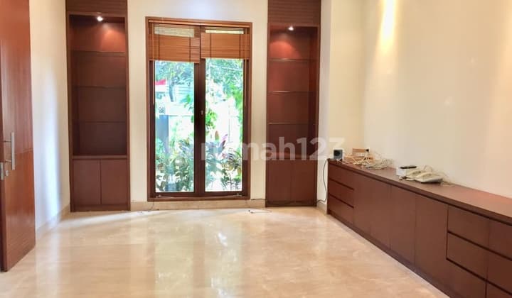 Big Beautiful Luxurious House, Cipete Area