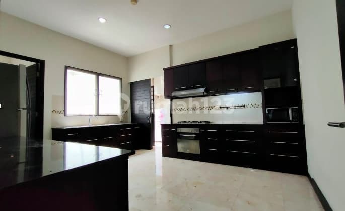 Beautiful House In Compund, Kebagusan Area