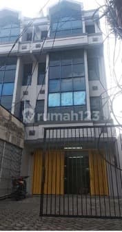 Nice Strategic Shop House, Fatmawati Area