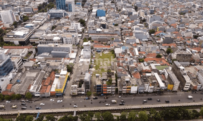 Tanah Komersil, Gajah Mada Area