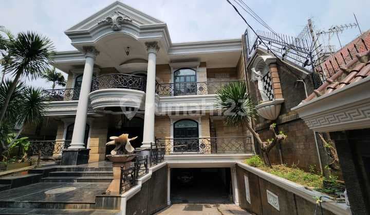 Rumah Mewah Menteng Area
