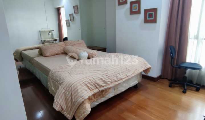 Apartemen Somerset Berlian, 3br, 186sqm, Furnished