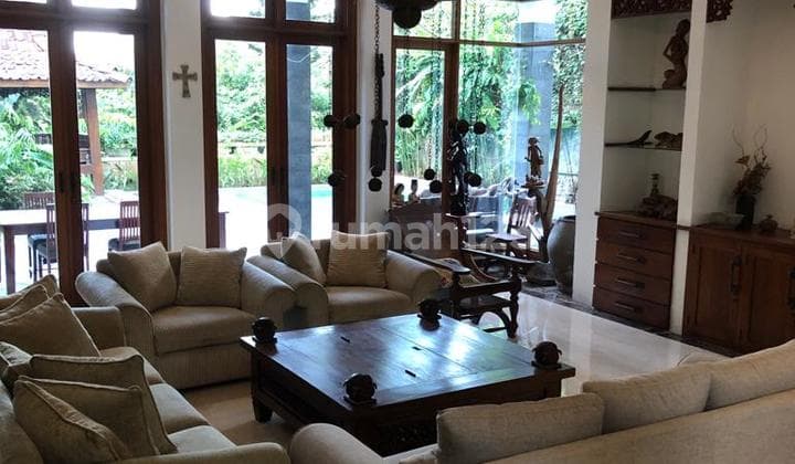 Big And Beautiful Luxurious House, Pondok Indah Area