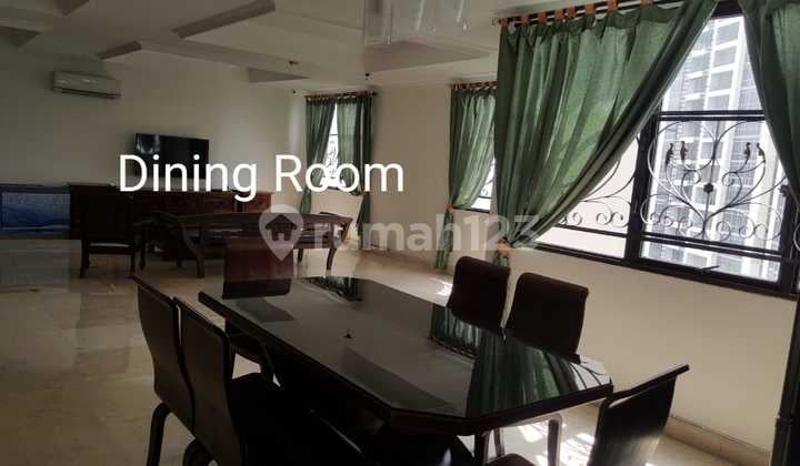 Apartemen Simprug Indah, 3br, 200sqm, Furnished