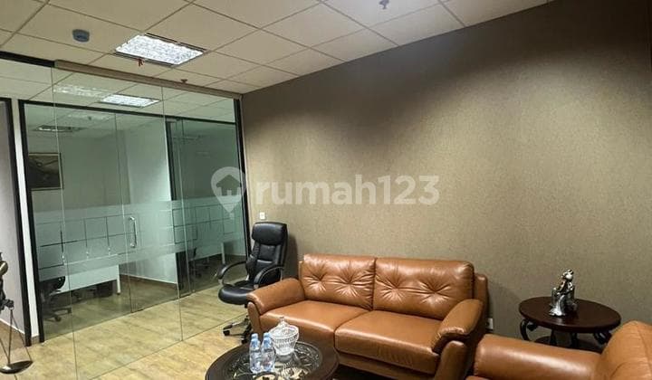 Office Space Lippo Holland Village, 120sqm, Furnished