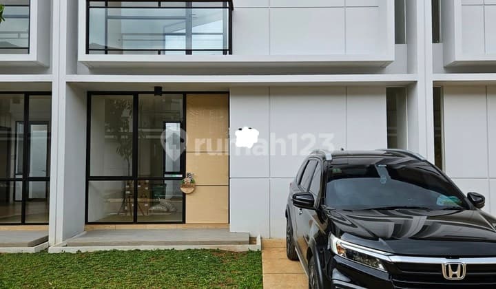Rumah 2 Lantai Cendana Cove Lippo Karawaci