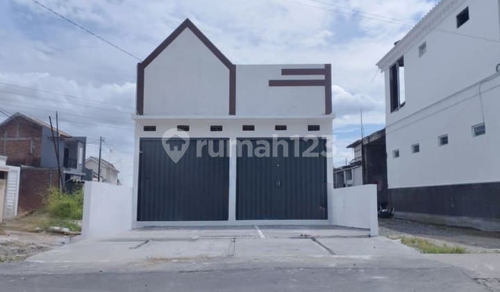 Ruko Strategis Area Perumahan Dekat Kampus Ums Surakarta