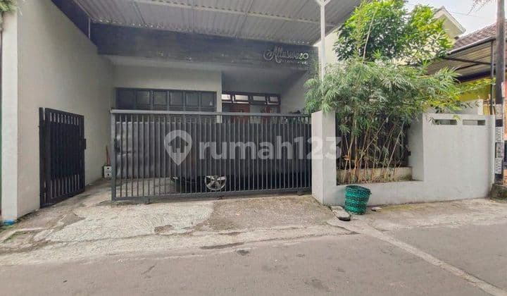 Rumah Luas Lingkungan Nyaman Dekat Fajar Indah Colomadu