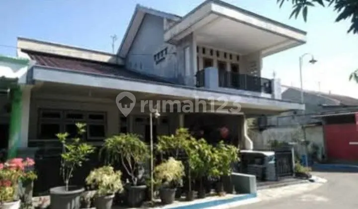 Rumah, 2 Lantai Dekat Polsek Jaten Karanganyar