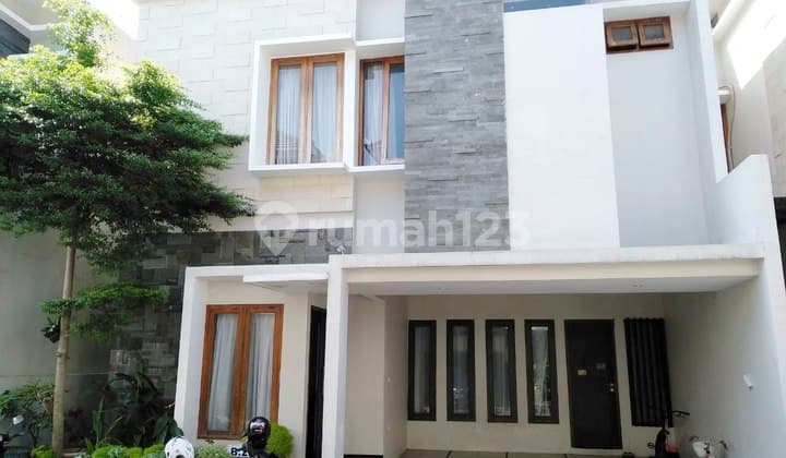 Rumah Cluster Furnished Central Bisnis Pasar Kembang Solo Kota