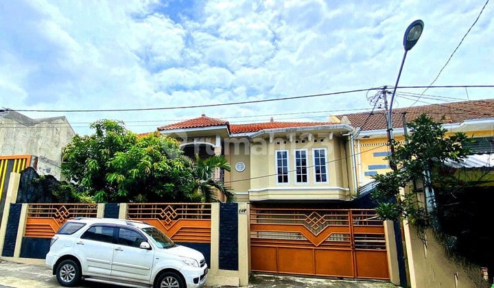Rumah Luas Strategis Tepi Jalan Raya Mojosongo Solo