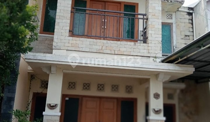 Rumah Cluster 2 Lantai Tepi Jalan Dekat Alana Hotel Colomadu