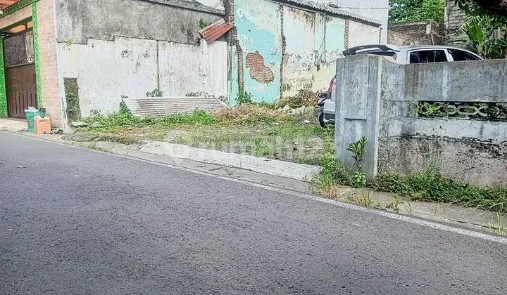 Strategic Affordable Land in Central City Manahan Kerten Solo