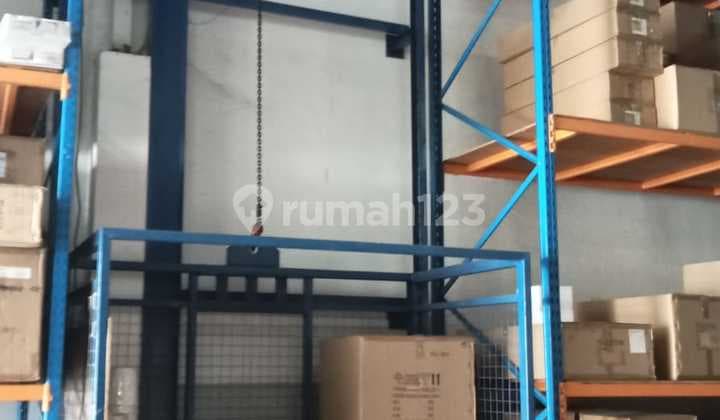 Dijual Ruko Bagus di Bizpark Daan Mogot. Posisi Hoek ada Lift Barang