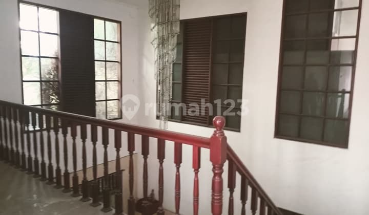 Cheap House for Sale on Jl Perdana Wijaya Kusuma, Jelambar