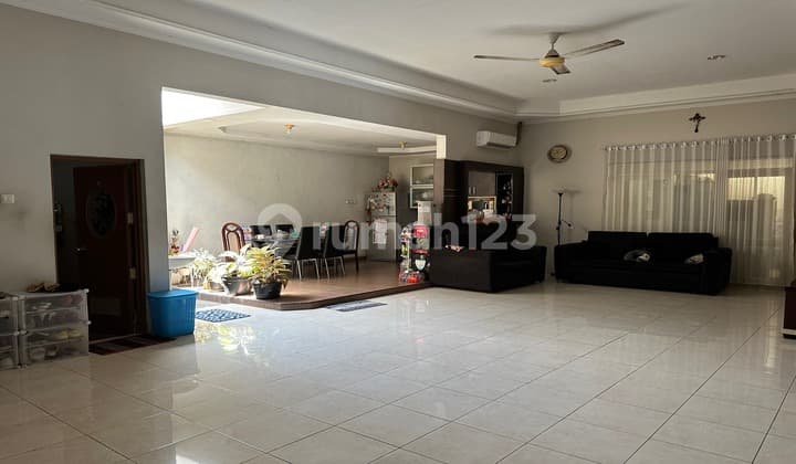 Rumah Siap Pakai Di Puri Anjasmoro Rumah SHM - Sertifikat Hak Milik Bagus