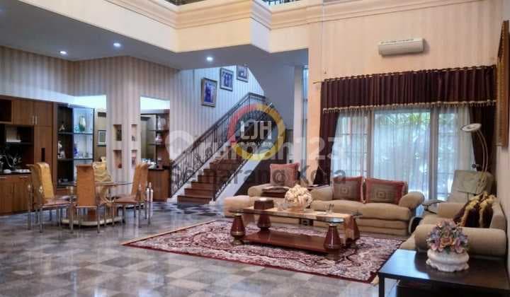Rumah Mewah di Puri Anjasmoro