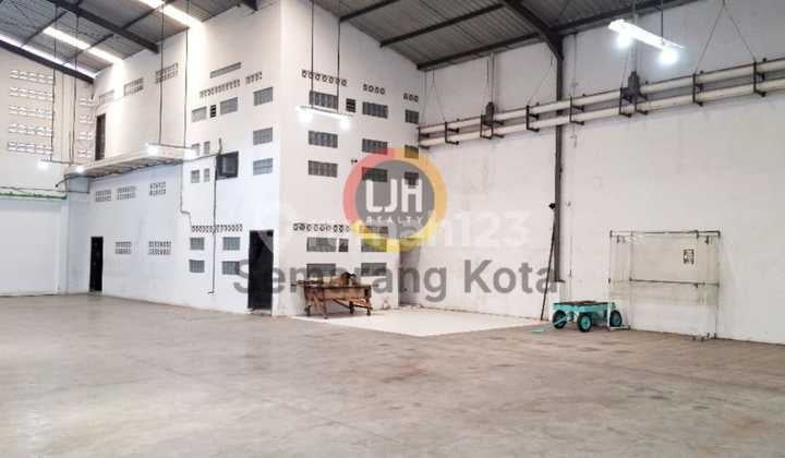 Gudang siap pakai di Terboyo Megah