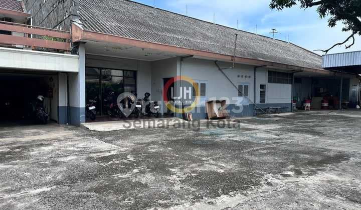 Warehouse and Office on Jalan Karangsaru