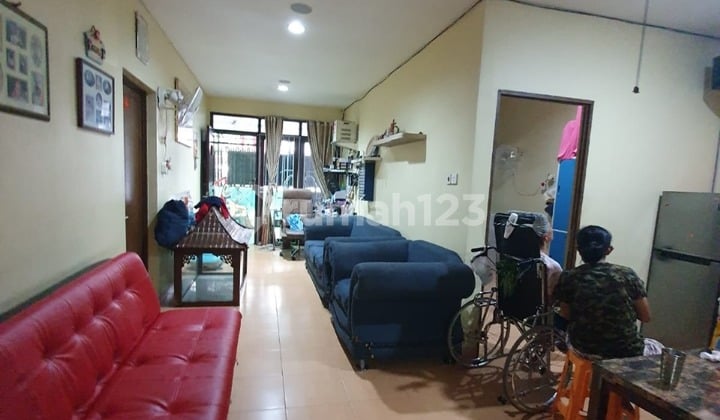 Ready-to-Occupy House in Kosambi Baru, West Jakarta, Strategic Location Ready-to-Occupy House in Kosambi Baru, West Jakarta, Strategic Location