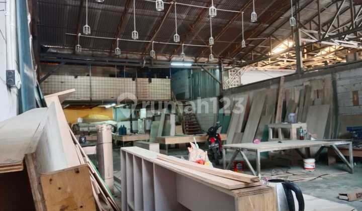 Gudang/Workshop di Meruya Selatan Jakarta Barat Strategis Nego