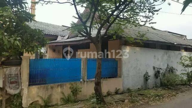 Rumah Tua Hitung Tanah di Duta Bandara Permai Kosambi, Tangerang