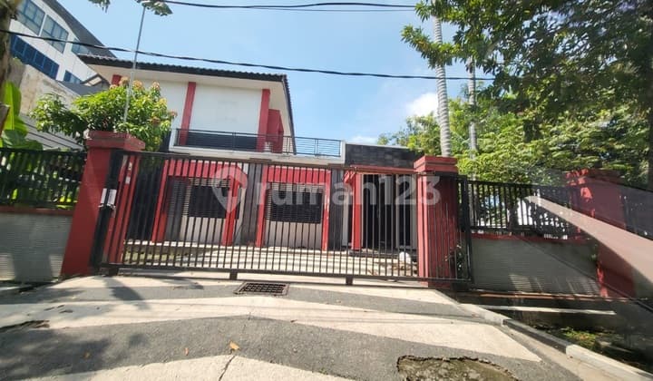 Dijual Kantor Komersial Raya Tenggilis Mejoyo