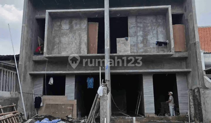 New Minimalist Rungkut Strategically Located Near Merr