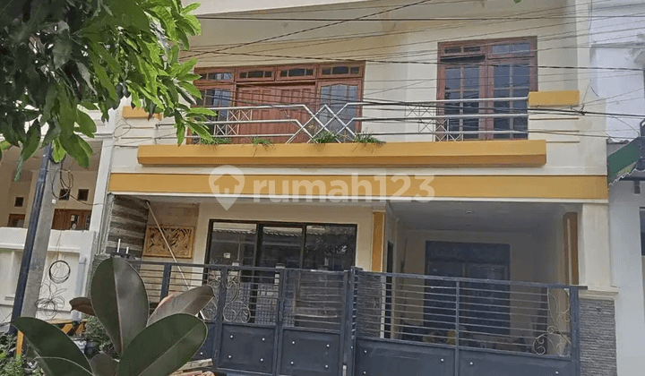 Rumah Terawat Semolowaru Indah Strategis dekat UNTAG dan Raya MERR