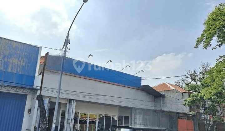 Baratajaya Ready-to-Use Suitable for Showroom / Warehouse / Minimarket Strategic Near City Center Baratajaya Ready-to-Use Suitable for Showroom / Warehouse / Minimarket Strategic Near City Center