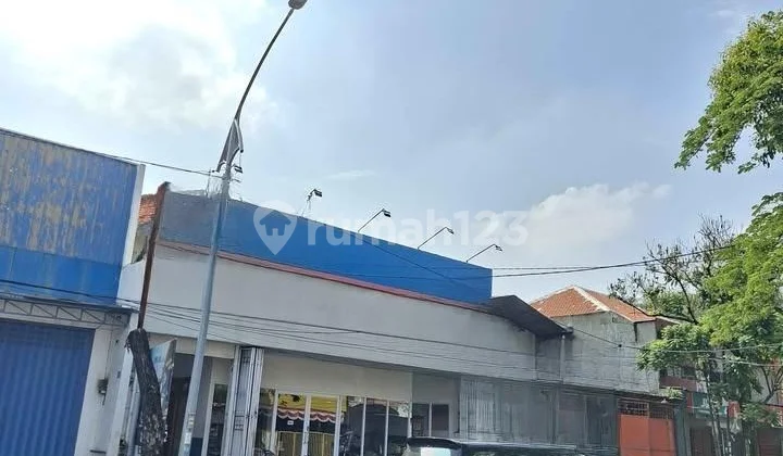 Baratajaya Ready-to-Use Suitable for Showroom / Warehouse / Minimarket Strategic Near City Center