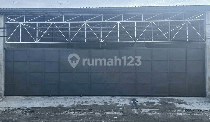 Raya Jambangan Cocok Gudang Strategis Dekat Tol Gunungsari