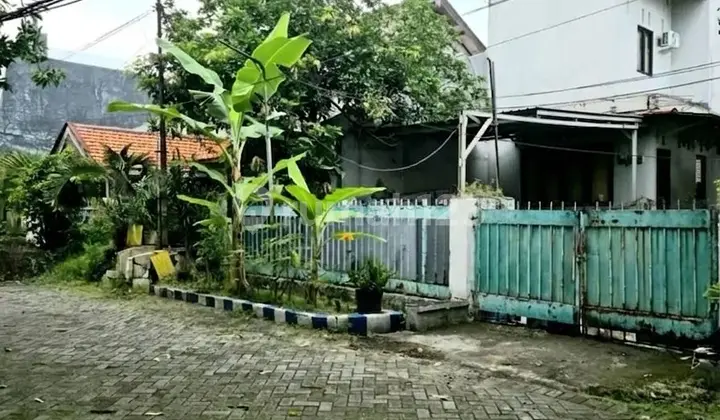 Tenggilis Mejoyo House, Strategically Located Near Ubaya