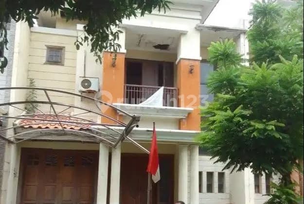 Rumah Jemursari Regency Butuh Renovasi Strategis Dekat Raya