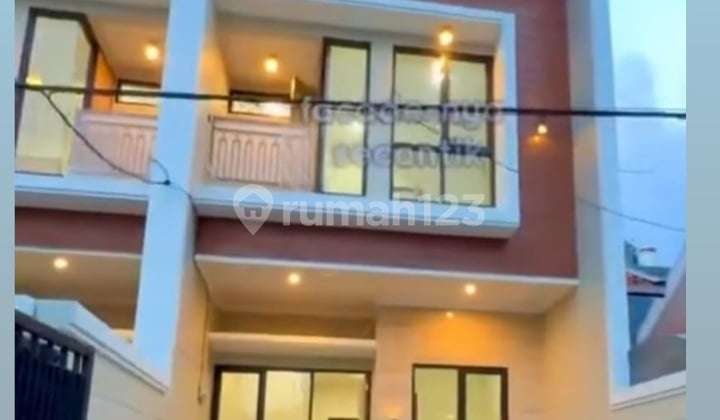 New Minimalis Mulyosari Siap Huni dekat Galaxy Mall