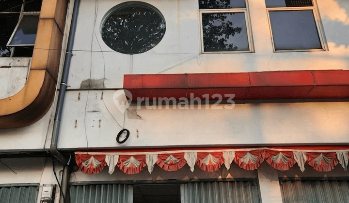 Ruko Siap Pakai Raya Ahmad Yani Akses Nol Jalan Utama Surabaya
