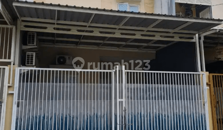Active Boarding House Ready to Occupy Strategically Located Near Petra and Raya A Yani