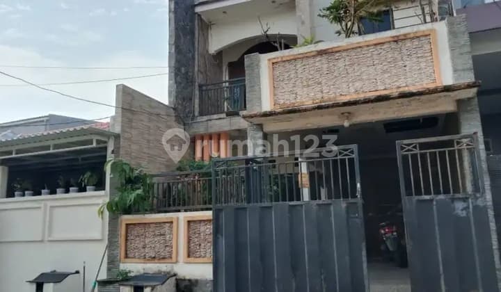Rumah 2 Lantai Wiguna Strategis Dekat Merr dan Upn
