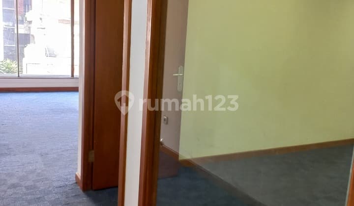 Partitioned Office Space Lina Building 135 M2 Contact Ayu 081282365373