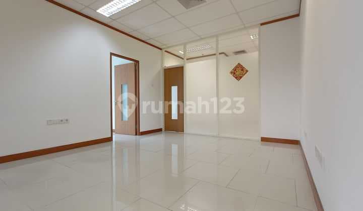 Steel Building, South Mangga Dua, 102m2 Furnished Hub Ayu 081282365373