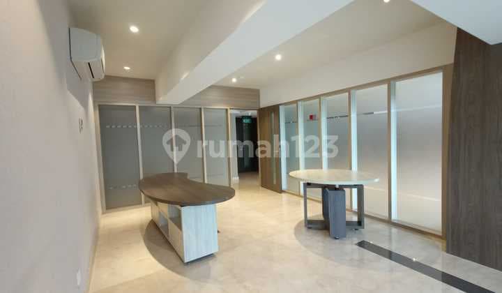 Steel Building, Mangga Dua, 32m2 Ground Floor Contact Ayu 081282365373