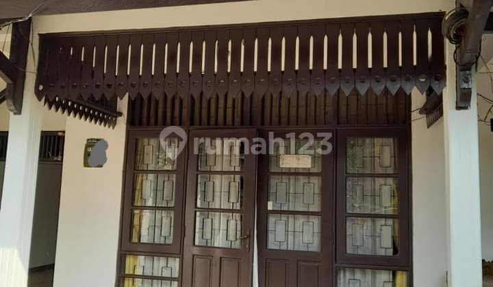 Rumah Jual Cepat Cocok untuk Usaha Hak Milik di Camar Raya Bintaro Jaya, Bintaro