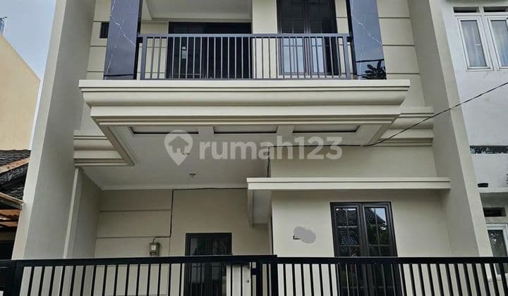 Rumah 2 Lantai Moderen Klasik Dijual Di Bintaro Jaya