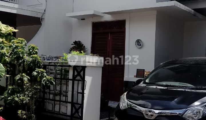 Rumah Minimalis Bagus Cocok untuk Muda Lokasi Bintaro Jaya Sek 9