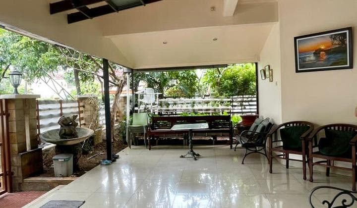 Dijual Rumah di Hook Komplek Camar Cocok untuk usaha dan hunian Bintaro Jaya sek 3 Tangerang Selatan