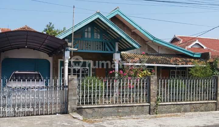 Rumah ada 9 kost, luas 410 m² dekat kampus, kantor jl. Suma