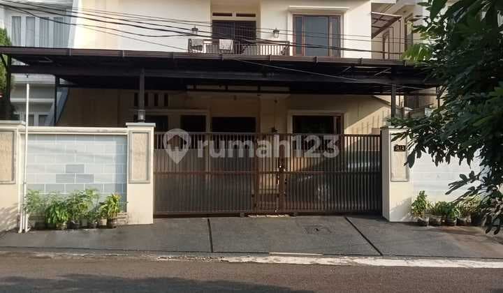 324 m² house, southeast view, Bintaro Jaya Sector 1 on Murai 1 Street