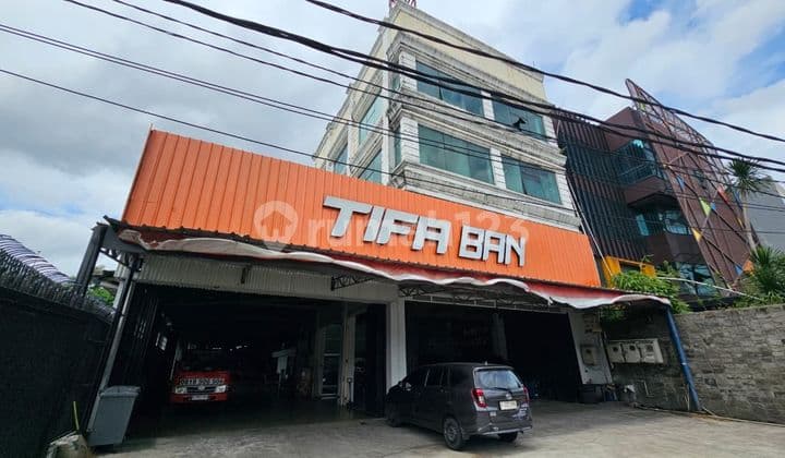 Active Building/Workshop 1,088 M² on Main Road Jl. Meruya Ilir Raya