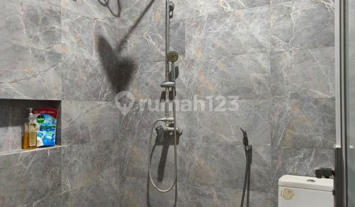 Rumah 2 Lantai Murah di Vila Sentra Raya CItraland Utama
